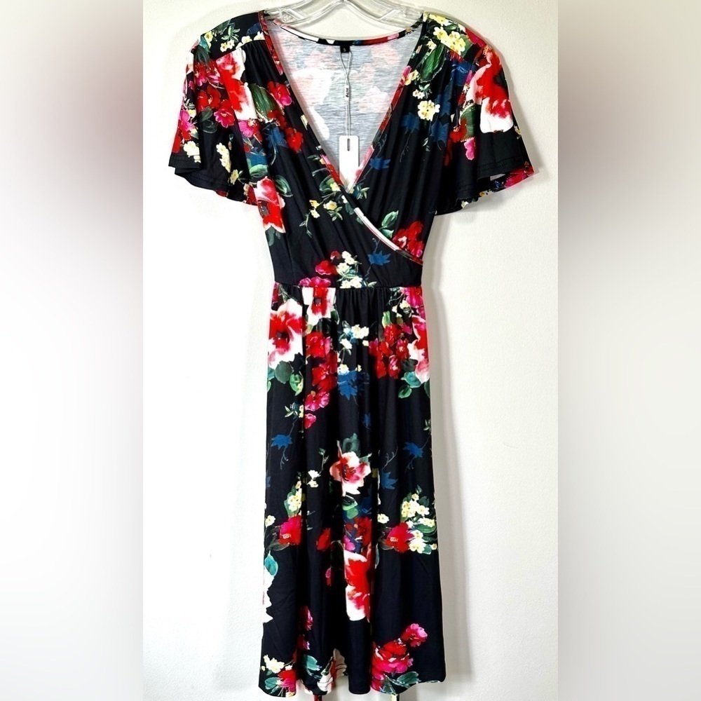 Kilig Women’s V-Neck Floral Midi Dress w/ Belt